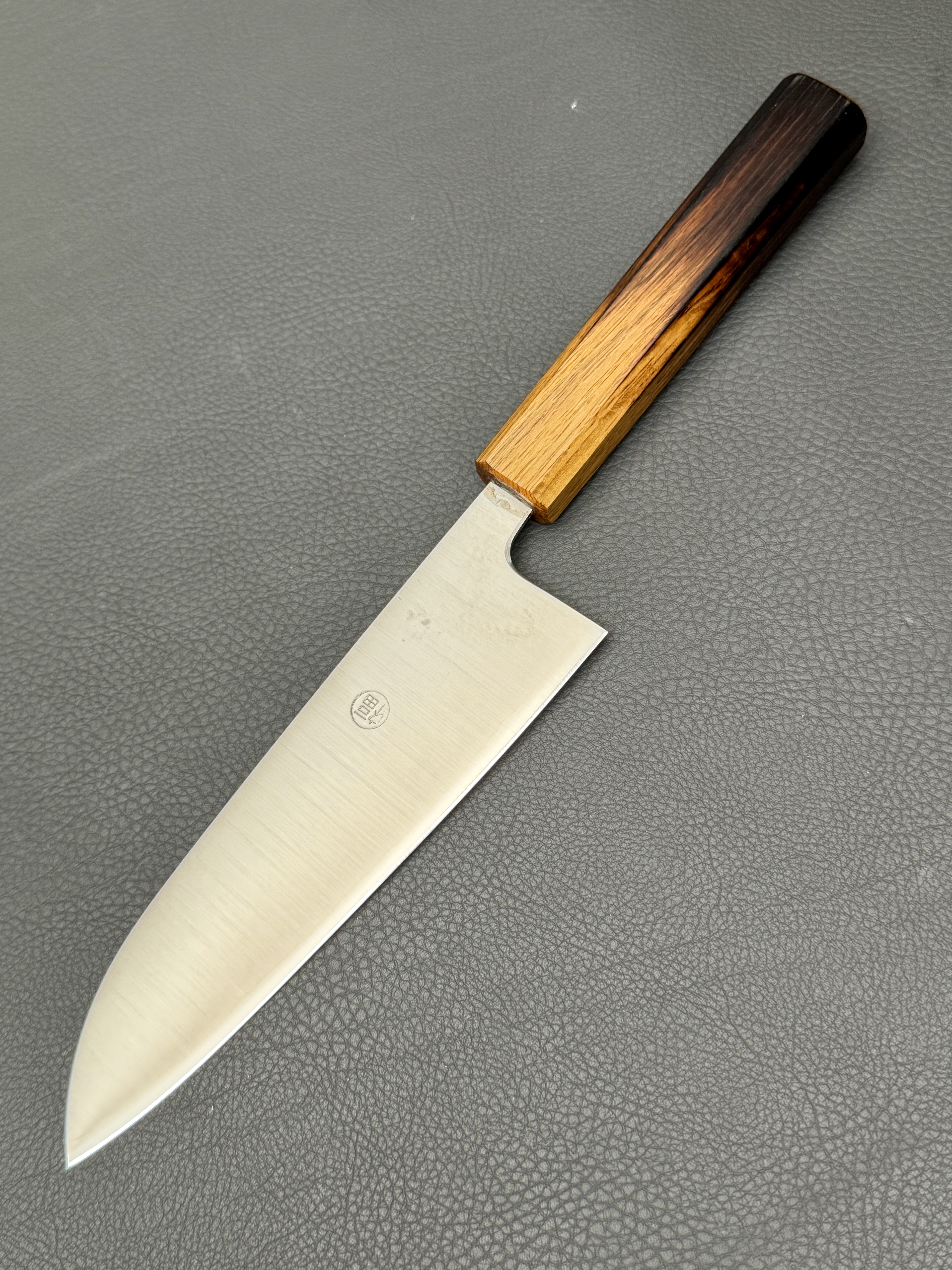Fukushima 清潔さ Seiketsu-sa Gingami #3 stainless, Santoku (universal knife) 165 mm, oak handle (Yakiurushi)