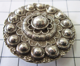 Zeeuwse knop broche 4 cm zwaar verzilverd ZKB911