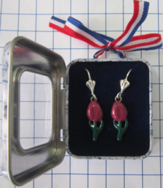 OOR 113 roze tulp oorbellen