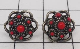 ZKO714-R Zeeuwse knoopjes oorstekers met rode emaille