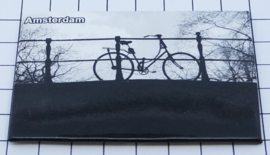 10 stuks koelkastmagneet Amsterdam  fiets op brug zwart wit MAC:19.010