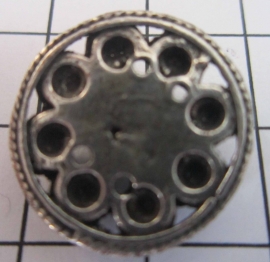 Zeeuwse kledingknoop 18 mm met 4 bevestigingsgaatjes ZKK803