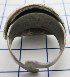 RIN401 ring verzilverd, een maat , zilverkleurige rand met binnenzijde blauwe emaille