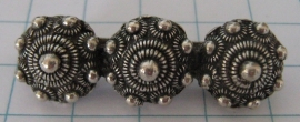 Zeeuwse knop broche  3 knops middel, 4 cm ZKB900