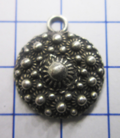 ZB054 Zeeuwse knop hanger verzilverd met veel bolletjes