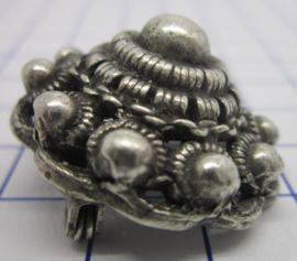 ZKB917 zeeuwse knop broche bol verzilverd