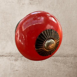 Rode kastknoppen, Kastknop rood met authentiek beslag
