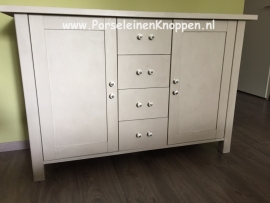 Klantfoto Mooie commode van Esther met kastknopjes