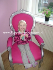 Klantfoto Schattige nachtkastje en prinsessenstoelen