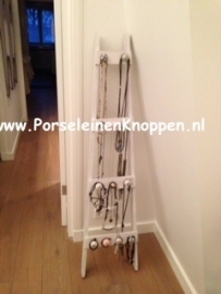 Klantfoto Sieradenladder met verschillende kastknoppen en deurknoppen