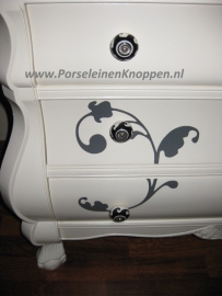 Klantfoto Barok Buik secretaire met porseleinen knop