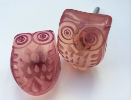 Resin kastknop Uil roze