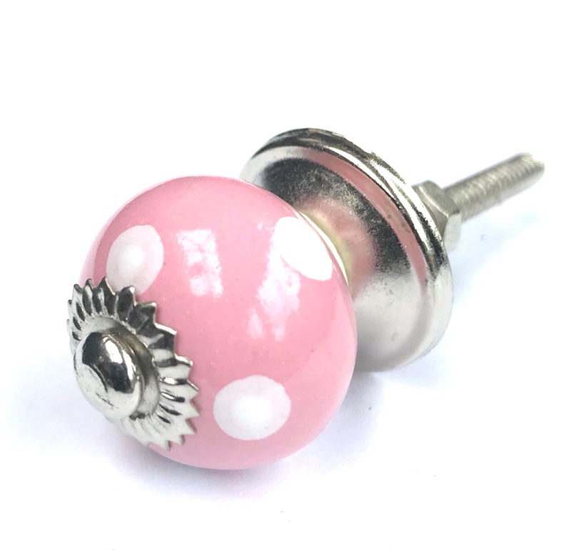 Kastknopje roze met witte stippen