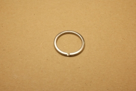 Sleutelring plat nikkel 30 mm