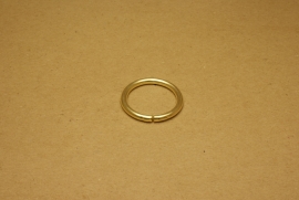 Ring ongelast goud 30 mm