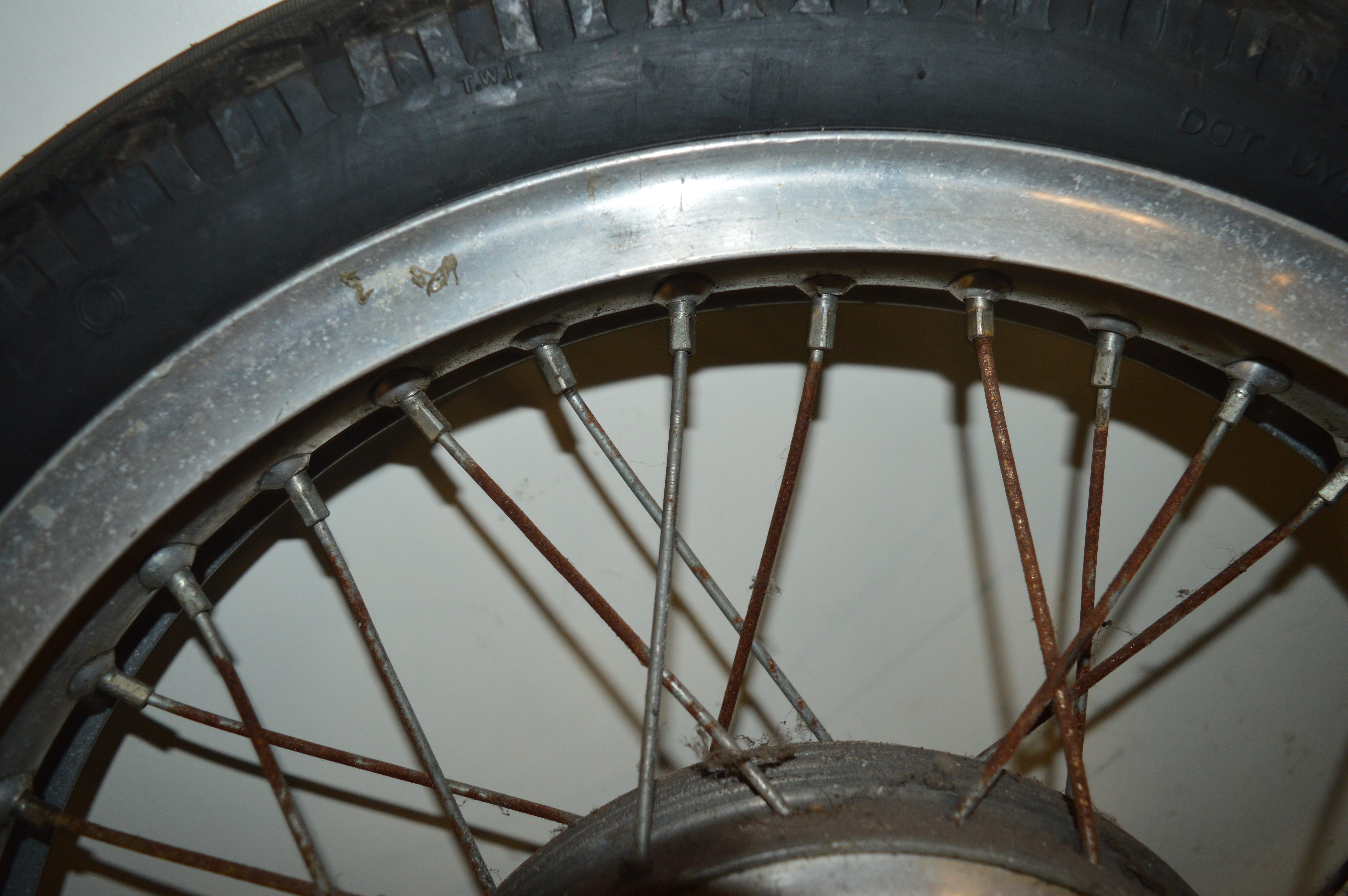 Borrani 19 inch/WM2/40 spaken/Matchless naaf