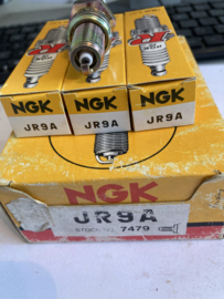 NGK bougie JR9A