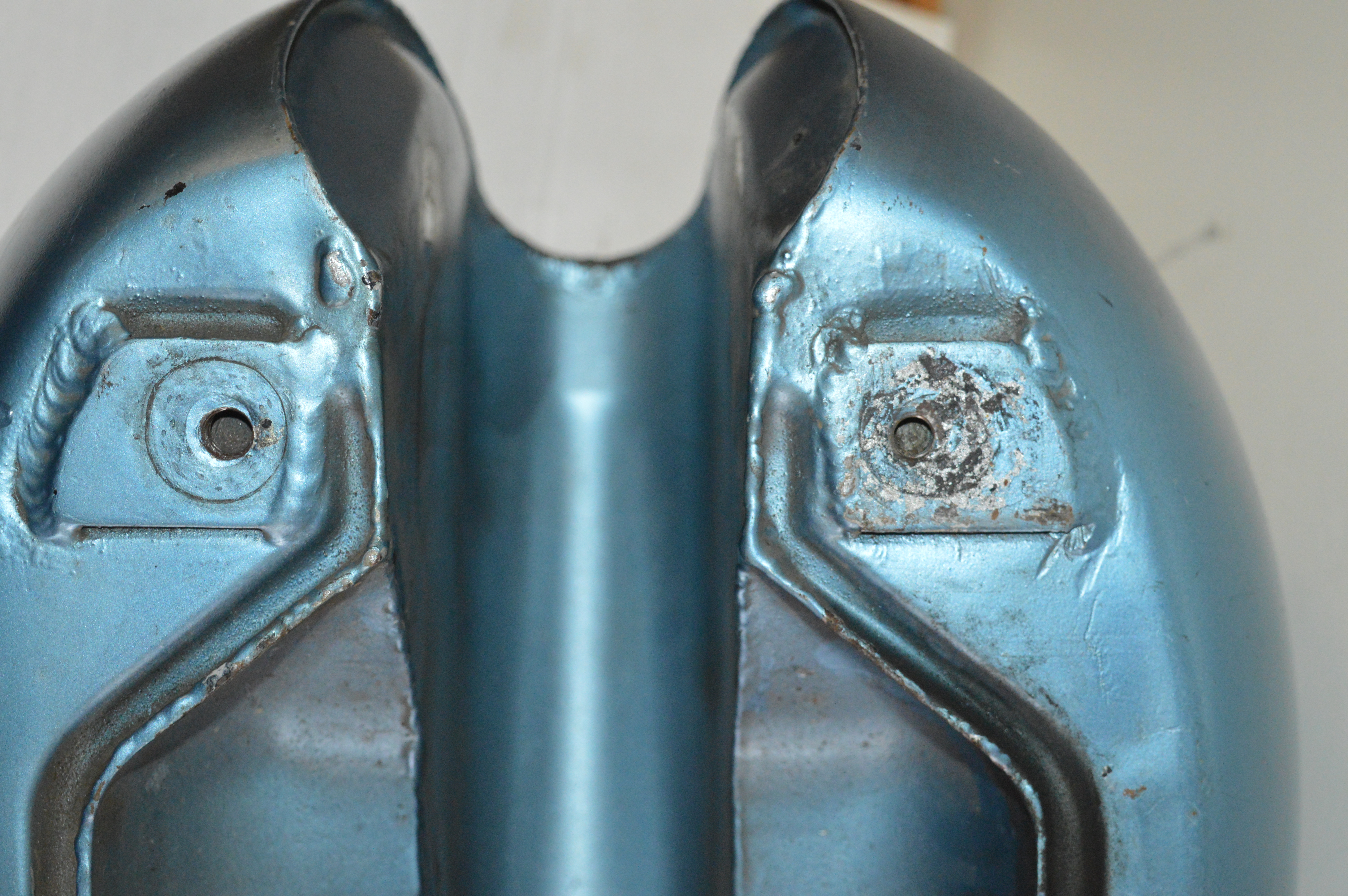 Triumph Saint benzinetank(bovenzijde plamuur)