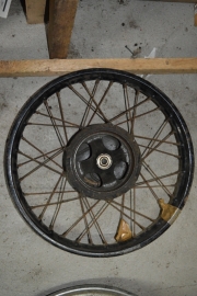 Dkw wiel achter200 stalen velg en naaf