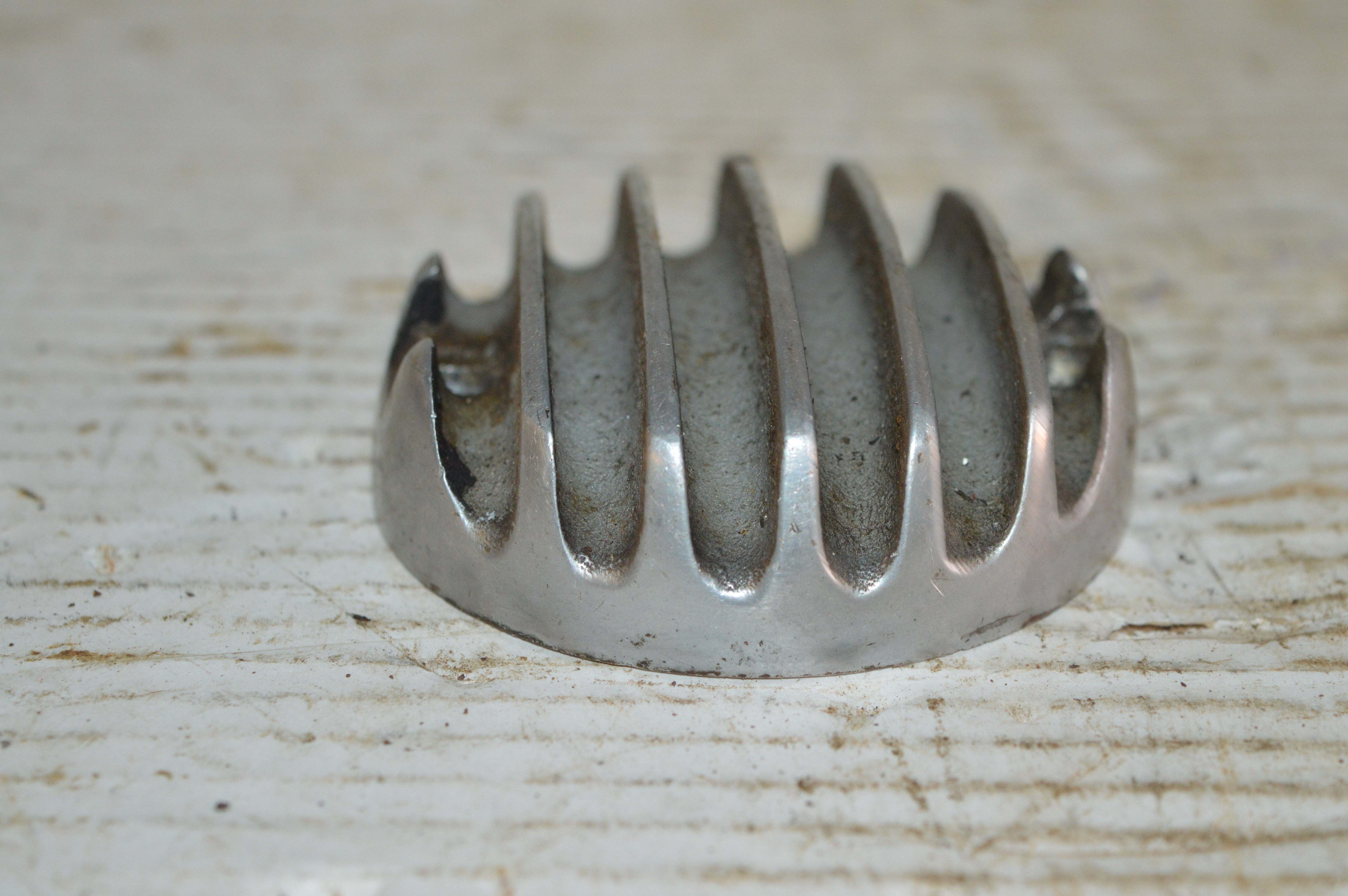 Triumph contactpunten afdek plaat aluminium