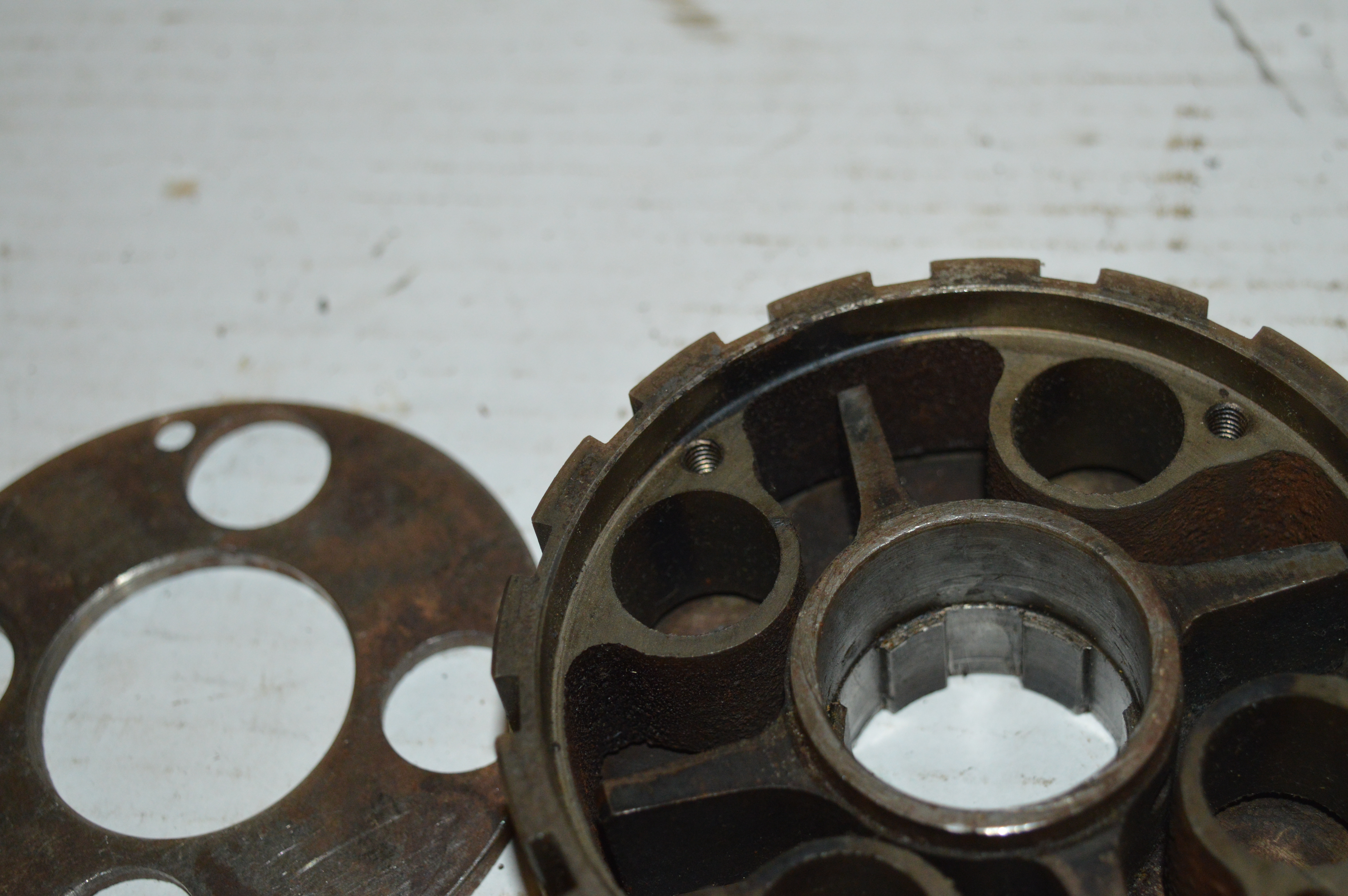 Triumph koppeling binnenhuis 4 gaten