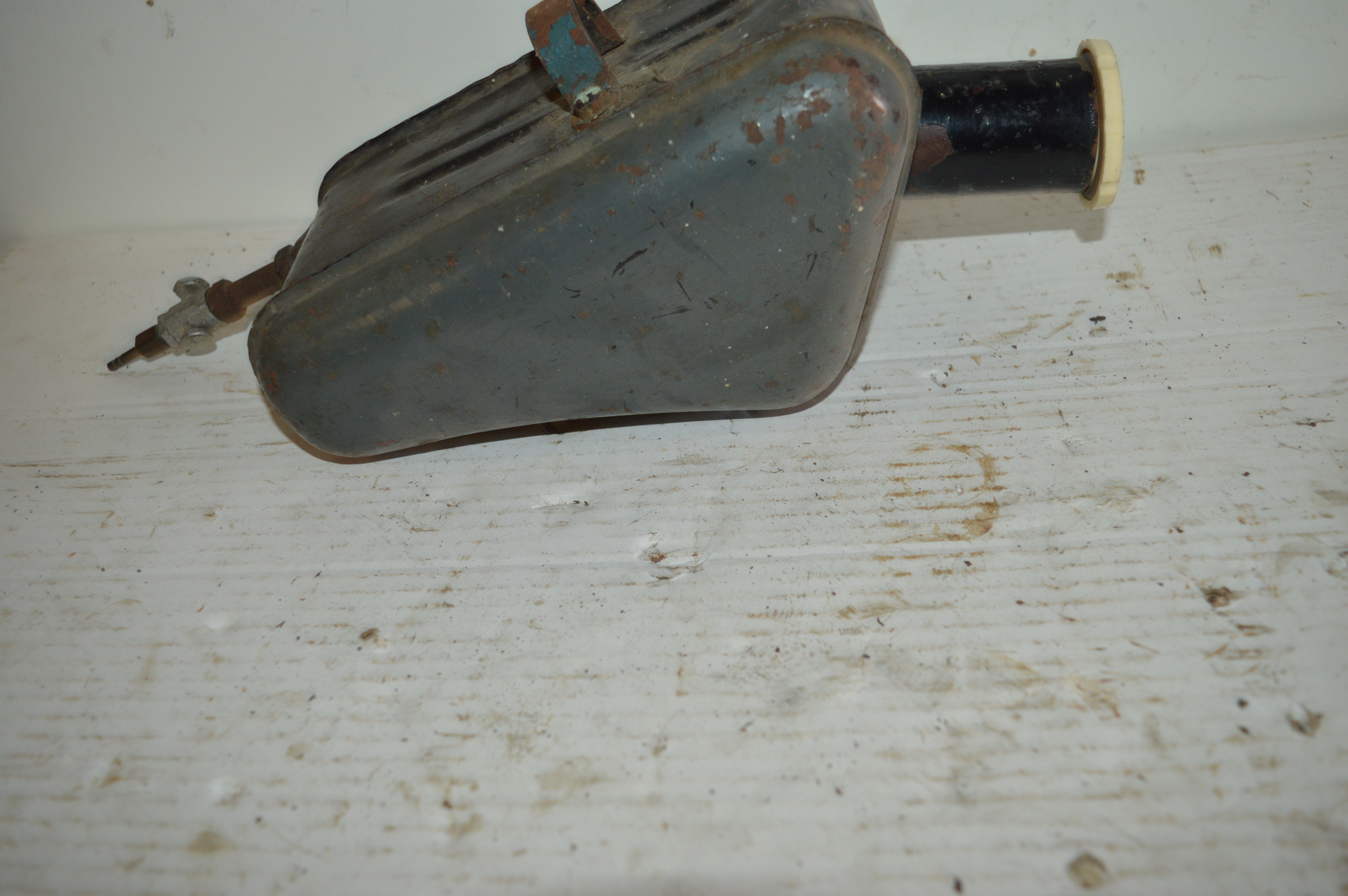 Mobylette benzinetank/kraan/dop