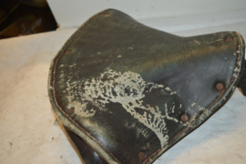 Zadel leer met zadelveren lengte 32cm/breed 41cm