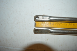 Spatbord beugel buis/pijp 32 cm RVS