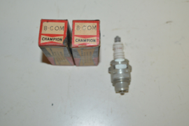 Champion Bougie 8-COM 18 mm