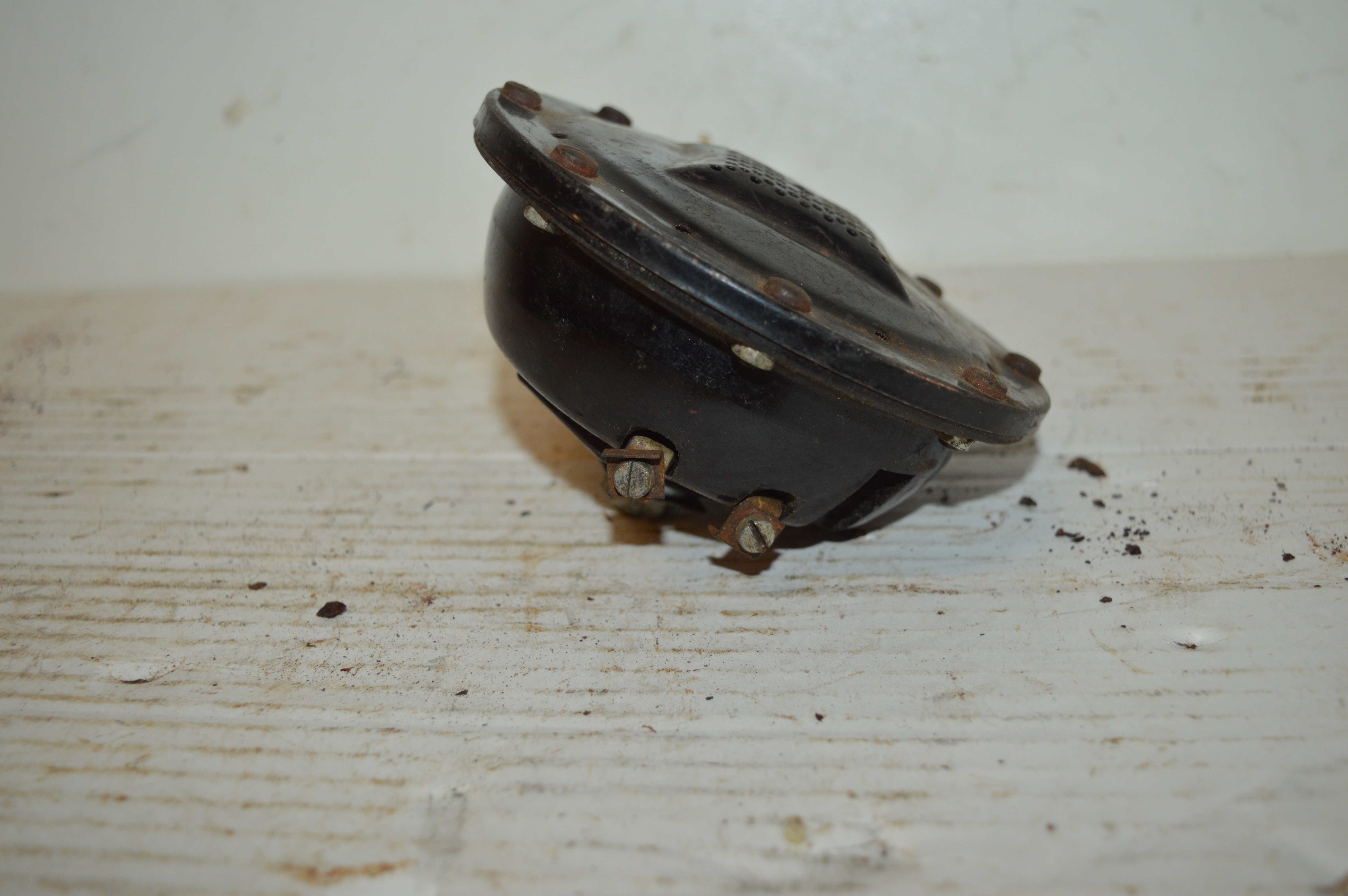 IWF HOA 1/12 volt werkt niet