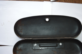 Lilac gereedschap bakje metaal