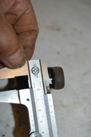 Zijspan klem/bout lengte 9cm/gat 26mm