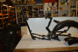 Matchless/AJS Twin frame 30175/spatbord/geen papieren etc