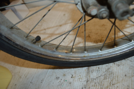 Mobylette/EEG 2 1/4x17 inch 28 spaken