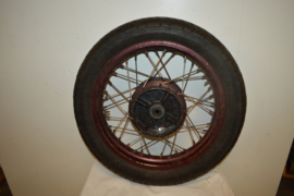 Yamaha 18 inch 120/90 Achterwiel Bridgestone