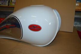 Moto Guzzi Benzinetank minuscuul deukje