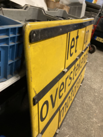 Verkeersbord let op overstekende motoren (Tubbergen)