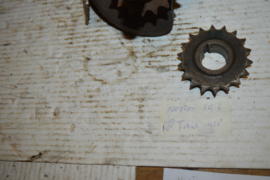 Norton krukas tandwiel 18 tanden/428 ketting