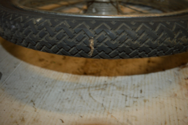 Mobylette/EEG 2 1/4x17 inch 28 spaken