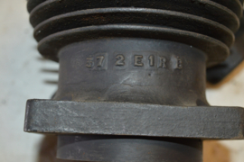 Cilinder Zijklep 37 2 E1 R B boring 86.2/650 cc