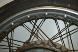 Norton Achterwiel 19 inch3.50 compleet
