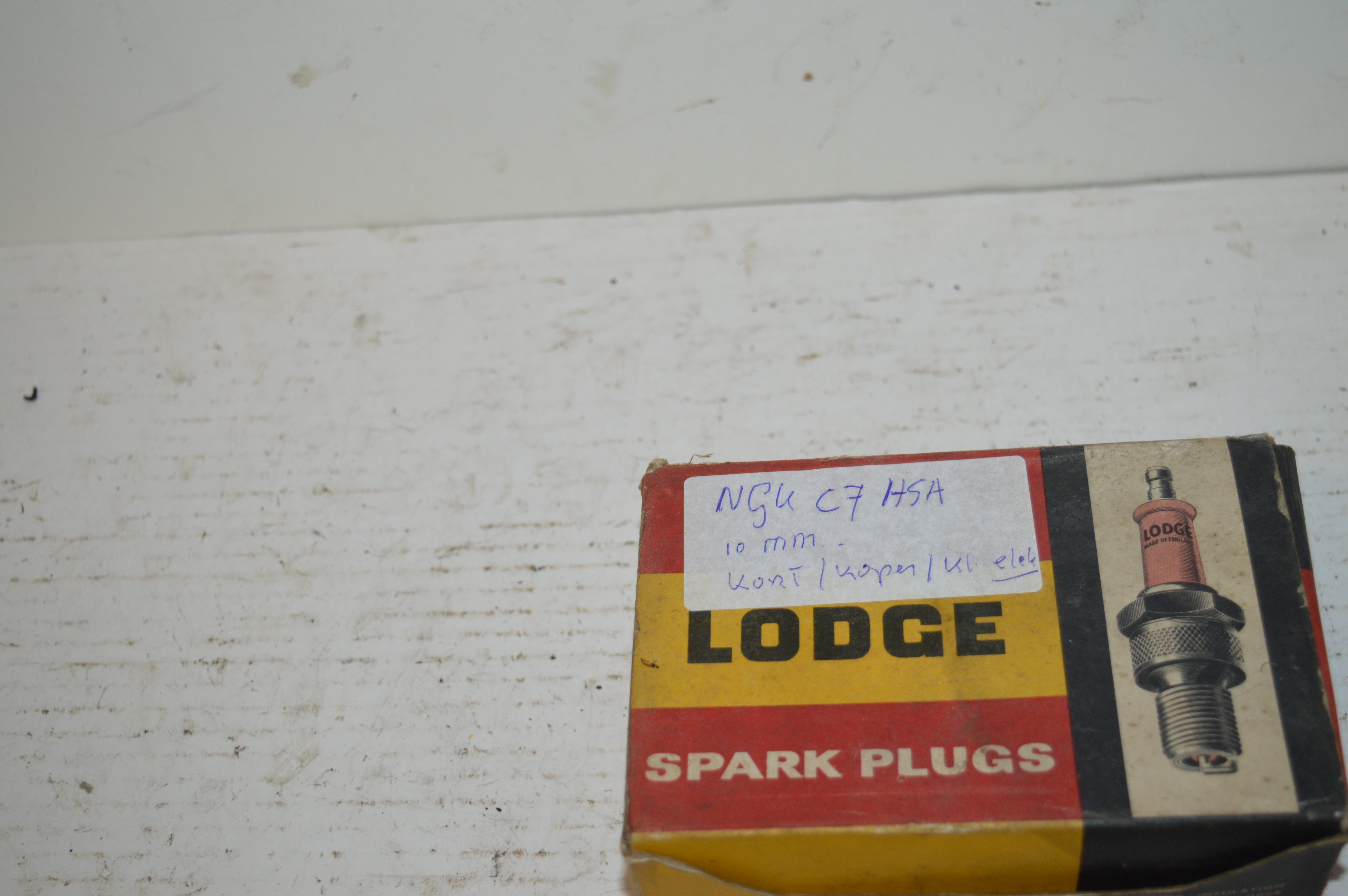 Lodge 2HL10 Bougie (NGK C7HSA)