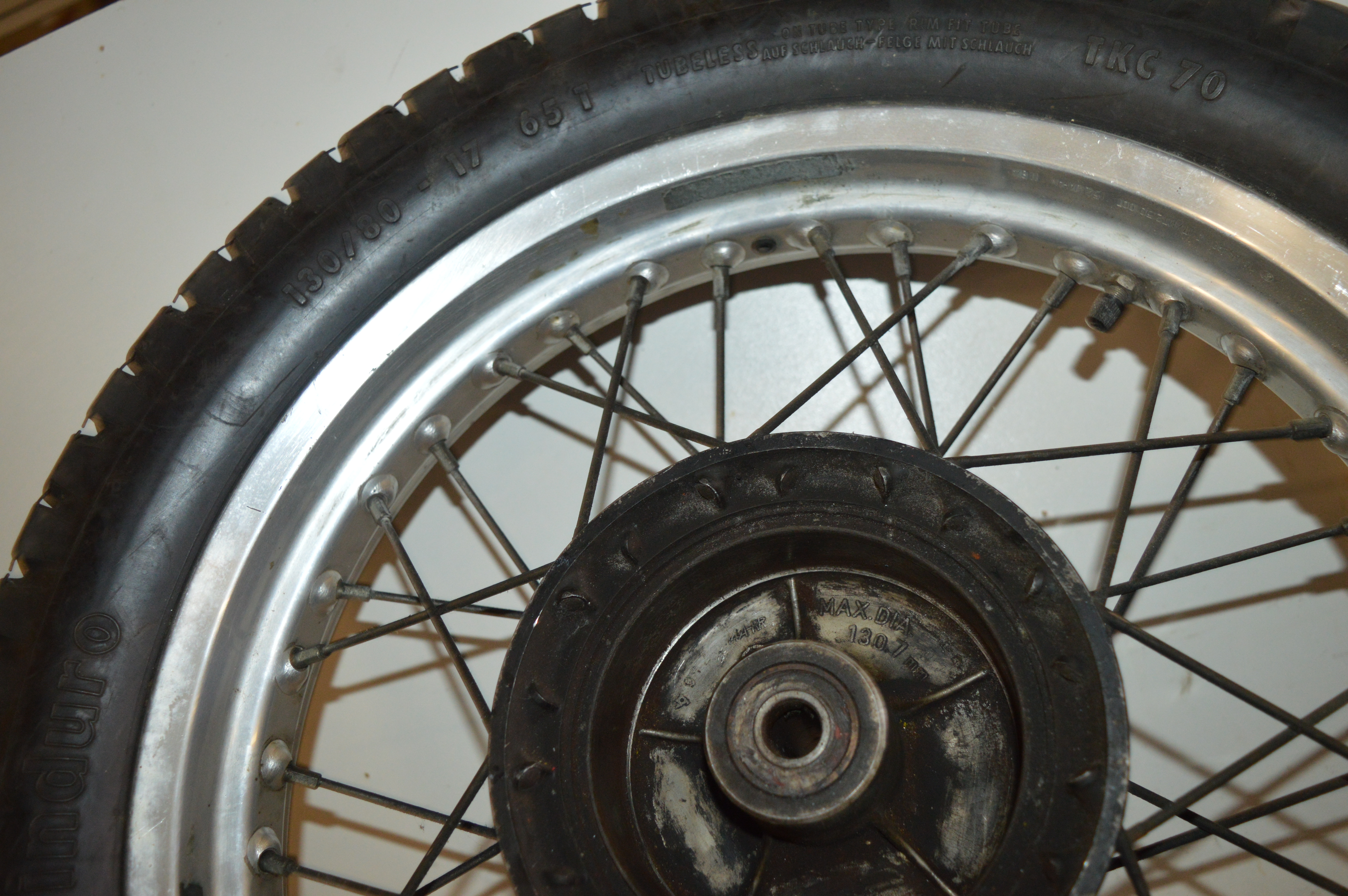 Honda Achter wiel 17 inch 130/80 36 spaken