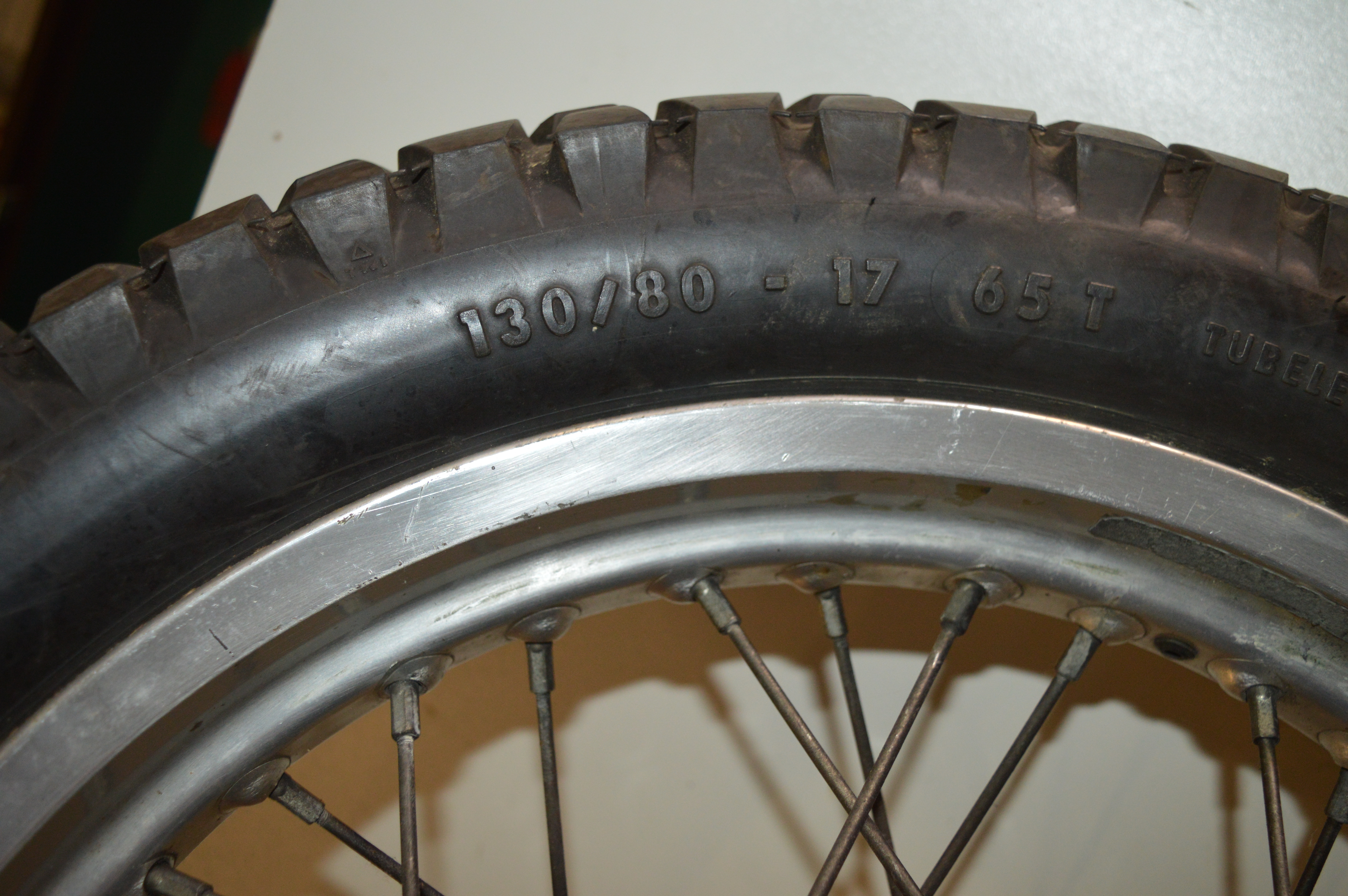 Honda Achter wiel 17 inch 130/80 36 spaken