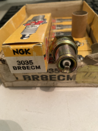 NGK Bougie BR8ECM