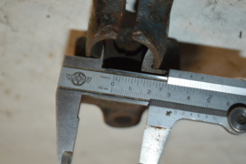 Zijspan klem lengte 12cm/breed 7cm/gat 33mm