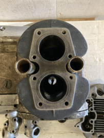 Triumph T21 LEEG Motorblok/Mancave