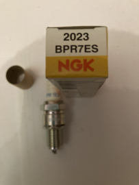 NGK BOUGIE BPR7ES