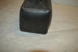 Zadel Broodje lengte 19 cm/breed 12 cm/hoog 12 cm
