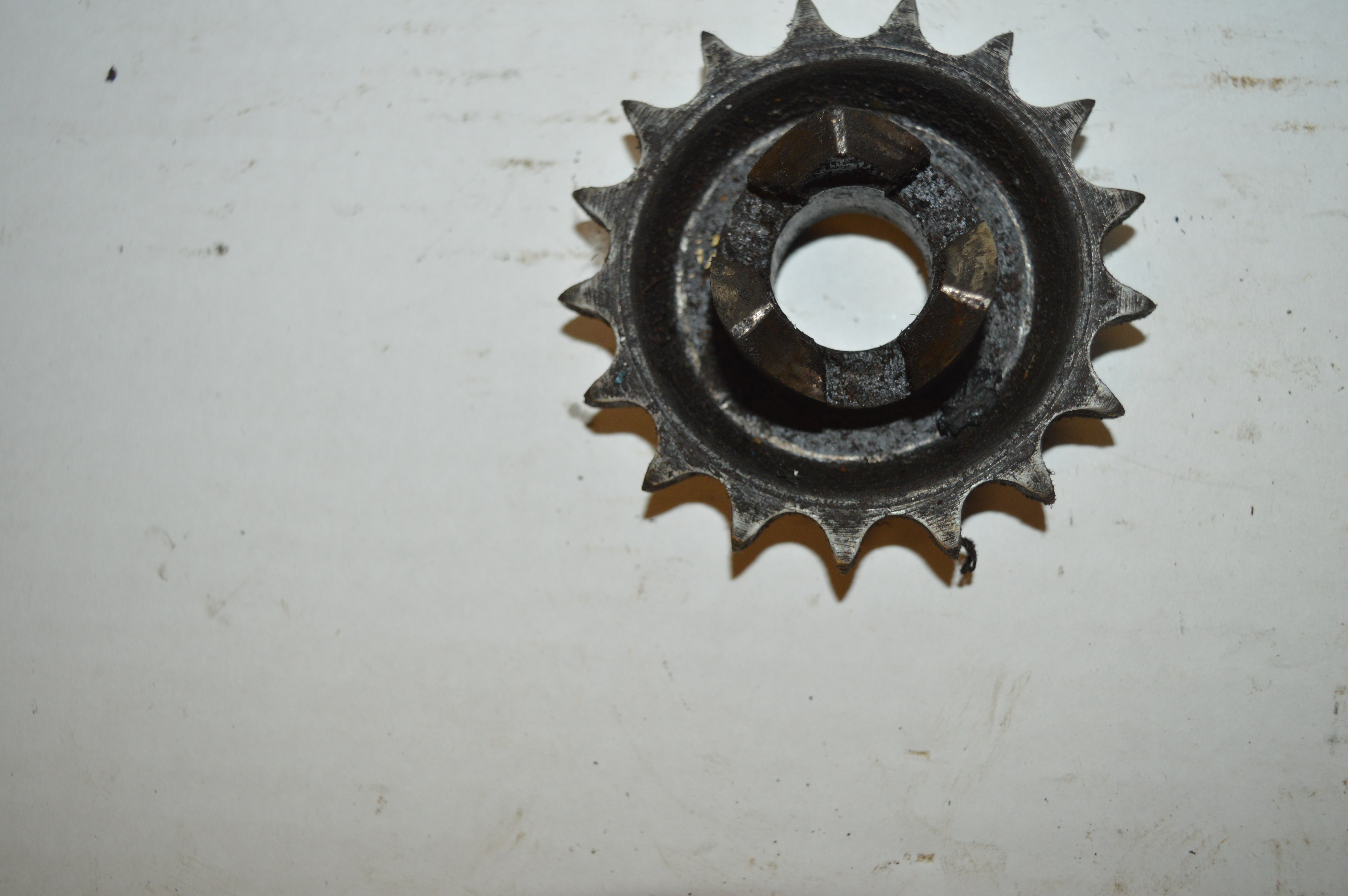 Rudge 5/603  tandwiel 17 tanden-428 ketting